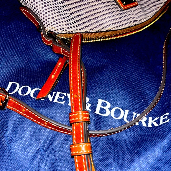 DOONEY&BOURKE Suki crossbody - Picture 4 of 5